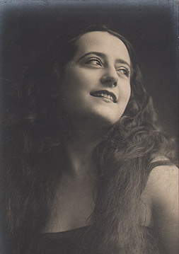 Rina De Liguoro Rina De Liguoro